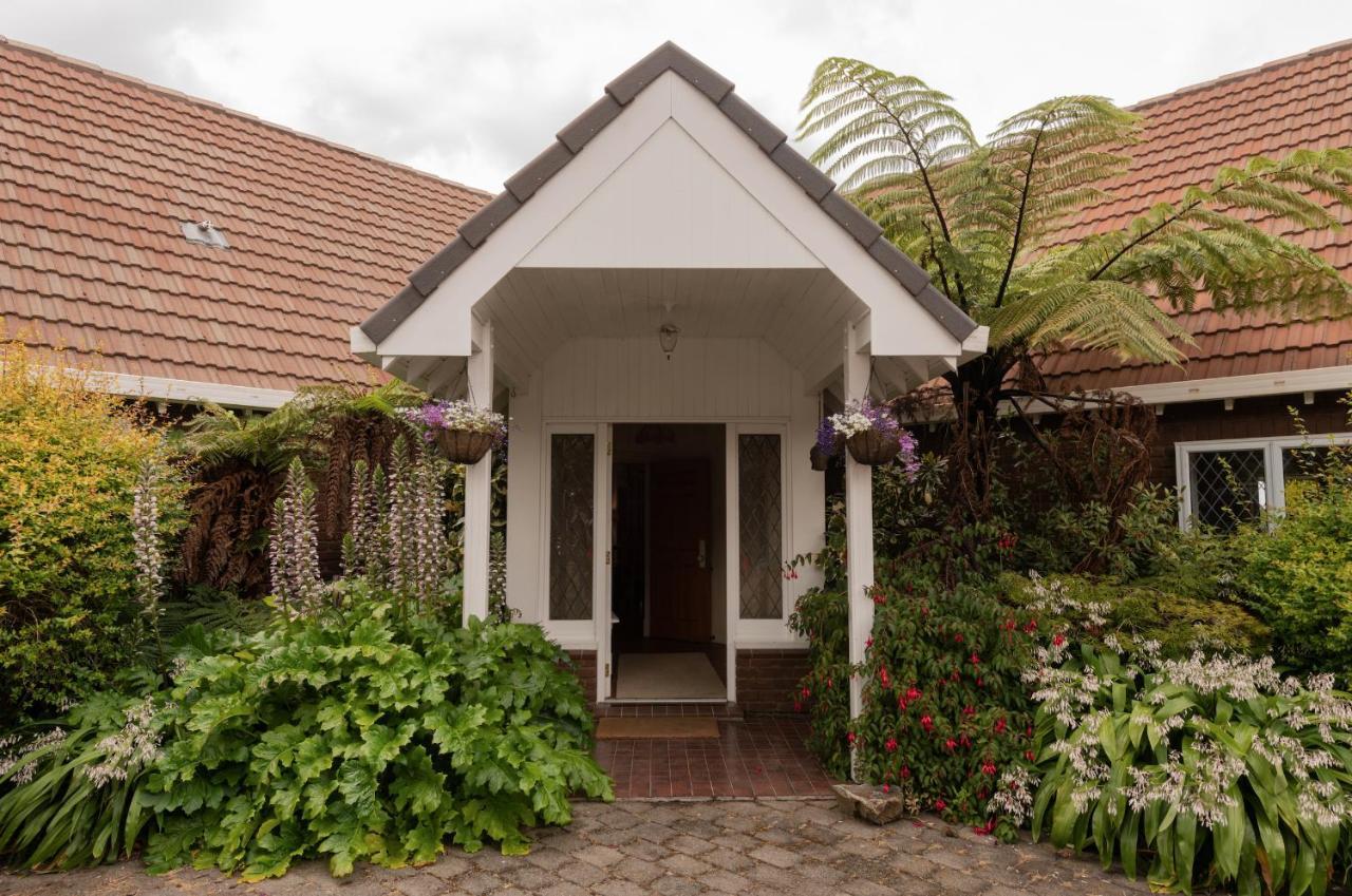 The 540 Lodge Masterton Exterior photo