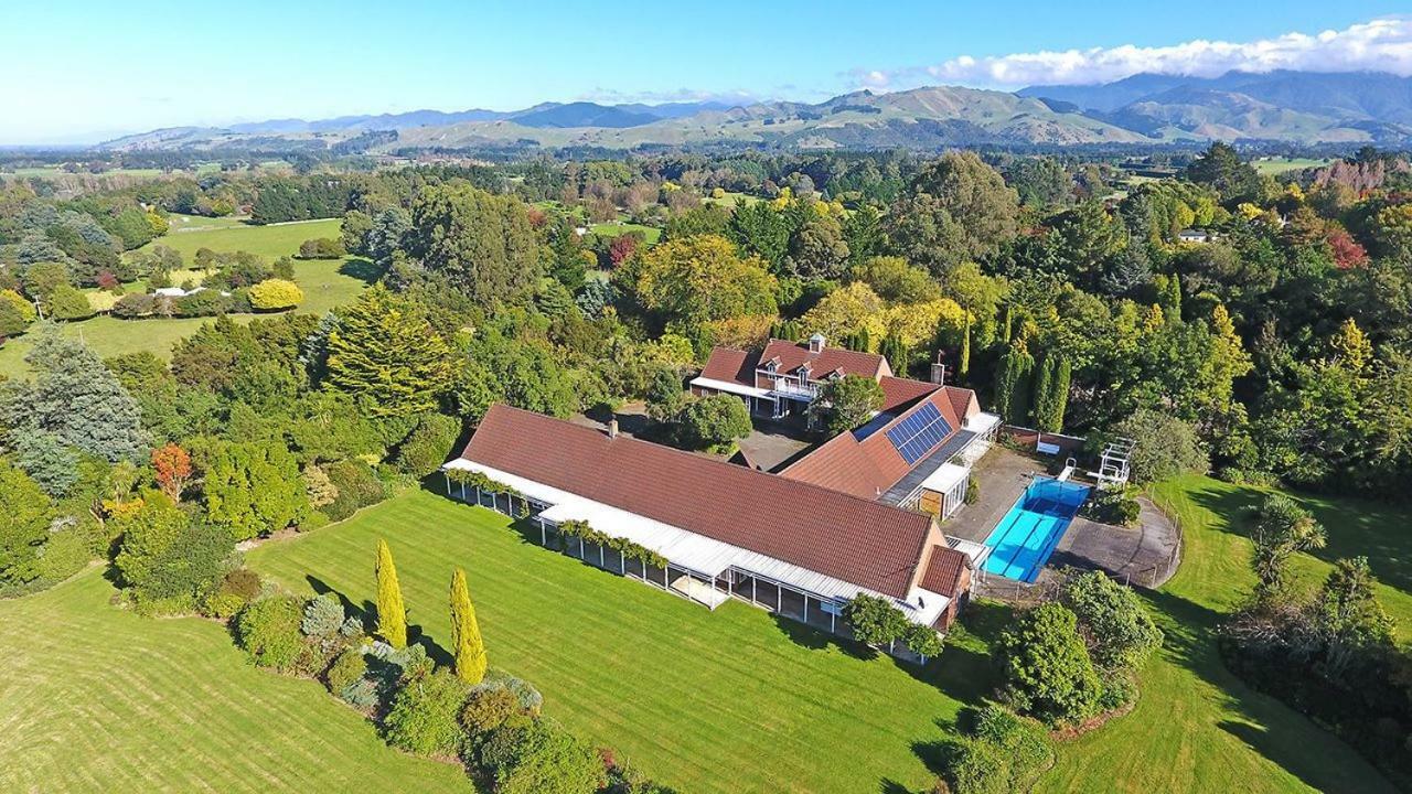 The 540 Lodge Masterton Exterior photo